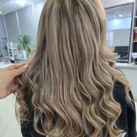 مدل جهت اجرای تکنیکهای کوتاهی مو کراتین رنگ ومش|خدمات آرایشگری و زیبایی|رشت, کوی حسینی|دیوار