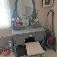 تخت ،تشک و میز آرایش