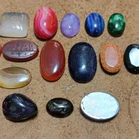 تعداد 19عدد نگین خطی و ساده