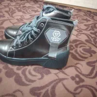 نیم بوت|کیف، کفش، کمربند|بروجرد, |دیوار