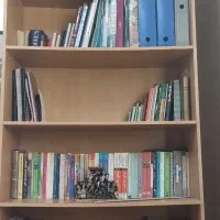 کتابخانه شش طبقه