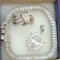 نیم ست انگشتر و دستبند و اویز