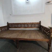 تخت شاه نشین بدون تشک وپشتی