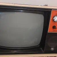 تلویزیون قدیمی (کلیکسیونی)