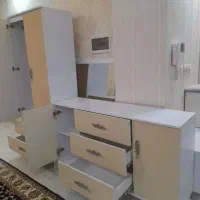 تخت و کمد و پاتختی و دآور و آینه سرویس کامل|تخت و سرویس خواب|اردبیل, |دیوار