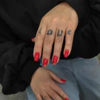 خدمات تخصصی ناخن کاشان