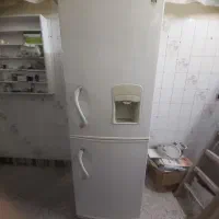 یخچال و فریزر کاملا سالم بدون ایراد