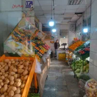 مغازه-میوه-فروشی-با-تمام-وسایل-ها