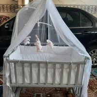تخت سیسمونی نوزاد