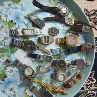 باسلام تعدادی ساعت به فروش می‌رسد