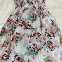 پالتوی زنانه رنگ کرم با تعدادی مانتو|لباس|بیرجند, |دیوار