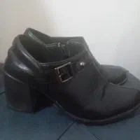 کفش سایز ۳۸