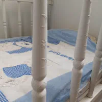 تخت نوزاد یا تخت کودک با تشک طبی|تخت و صندلی بچه|ری, دولت‌آباد|دیوار