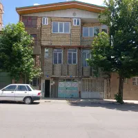 منزل ویلایی ۳۰۰ متری بر خیابان صاحب الزمان شرقی