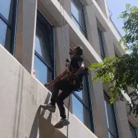 خدمات راپل کار در ارتفاع پیچ و رولپلاک