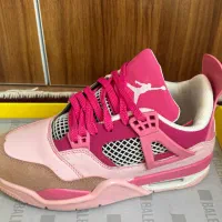 جردن ۴ صورتی