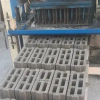 کارگر بلوک زن