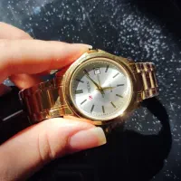 ساعت زنانه و مردانه 700 تومان