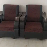 مبل دسته دار چرم هفت نفره در حد نو