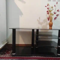 میز زیر تلویزیونی سالم و تمیز