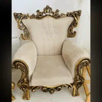 مبلمان به همراه میز