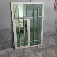 پنجره حفاظ دار سالم