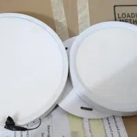 تعدادی لوازم مغازه چراغ ریلی چوبکار مانکن