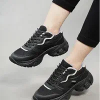 نیازمند فروشنده کفش فروشی