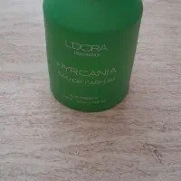 عطر لدورا