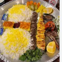 استخدام آشپز و چند نیروی دیگر در رستوران