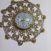 ساعت دیواری برنجی سنگین وبزرگ سالم درحد