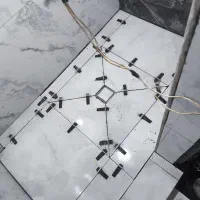 کاشی و سرامیک کار حرفه ای اهل افغانستان و استا بنا