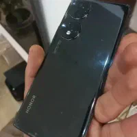 Honor70 پرچمدار