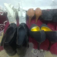 پنج جفت کفش +دو جفت پوت زنانه و یک جفت مردانه|کیف، کفش، کمربند|سنقر, |دیوار