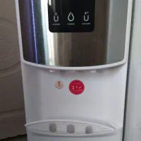 یک دستگاه آب سردکن نواکبندمارک وگاترونیکس