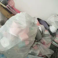 یه نیسان ظروف پلاستیکی و بلوری ب قیمت دوسال پیش