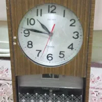 ساعت دیواری قدیمی