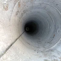 حفره چاه و کنده کاری ودیوارچینی