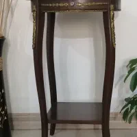 میز چوبی، برنزکاری