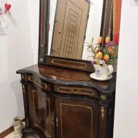 ایینه کنسول ساعت