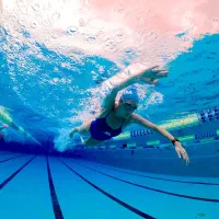 آموزش شنا بانوان