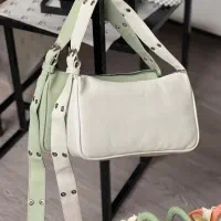 کیف دخترانه پاییزی آلبالویی ورنی پانچ کیف دانشجویی|کیف، کفش، کمربند|نیشابور, مسکن مهر نور|دیوار