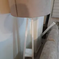 اباژور ایستاده
