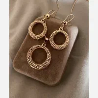 فروشنده خانم مجرد