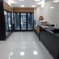 مغازه ۶۰ متری