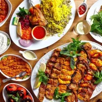 مدیر با سابقه کترینگ آشپز کمک آشپز تخته کار کارگر