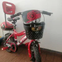 دوچرخه|دوچرخه، اسکیت، اسکوتر|میانه, |دیوار