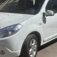 ساندرو اتوماتیک سفید