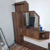 جاکفشی و جالباسی