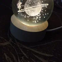 گوی ماه و دختر